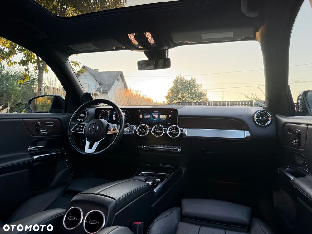 Mercedes-Benz GLB - 18