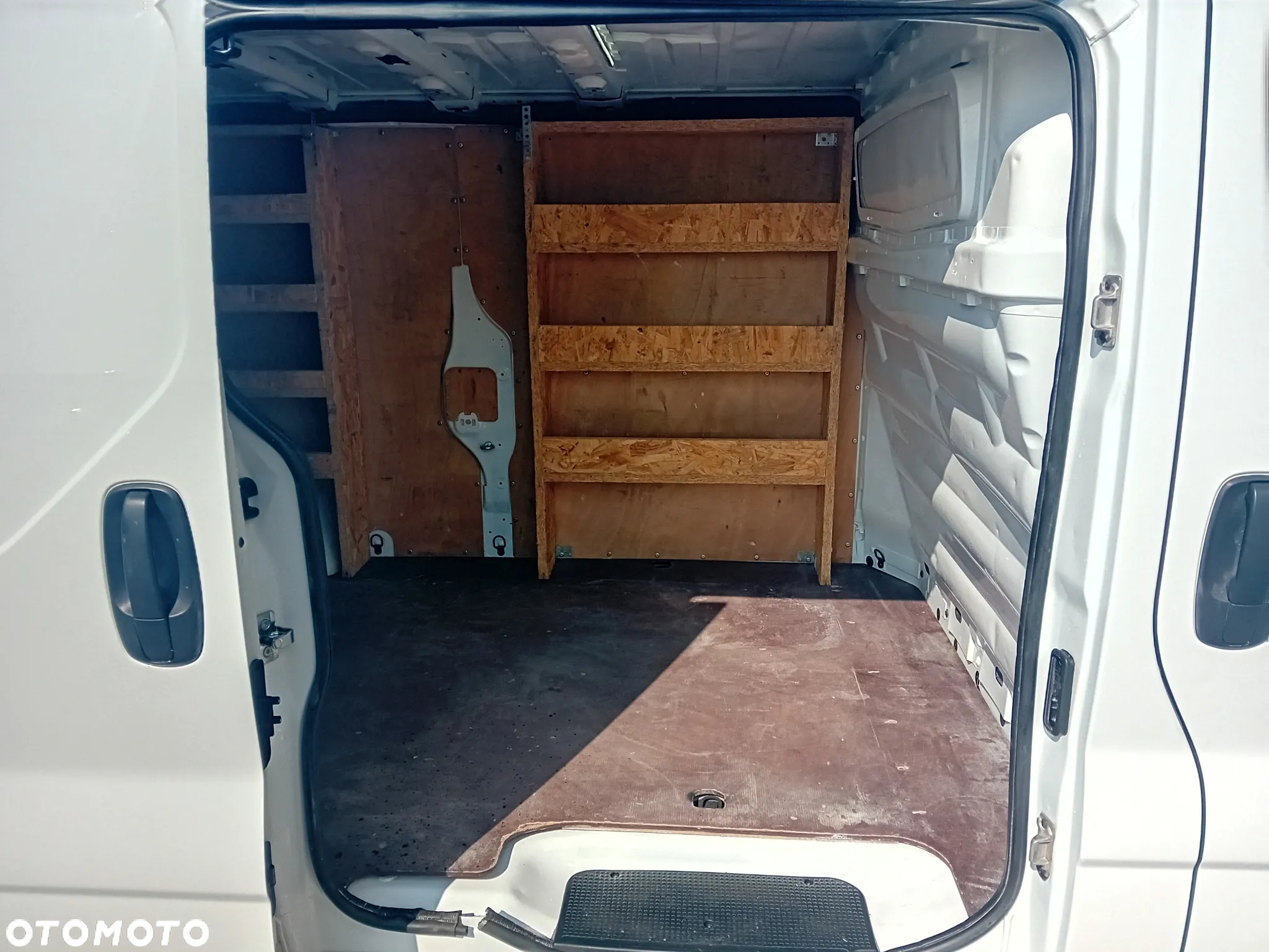 Opel Vivaro - 12