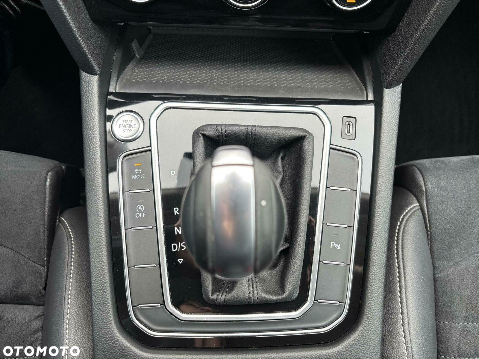 Volkswagen Passat 2.0 TDI Elegance DSG - 27