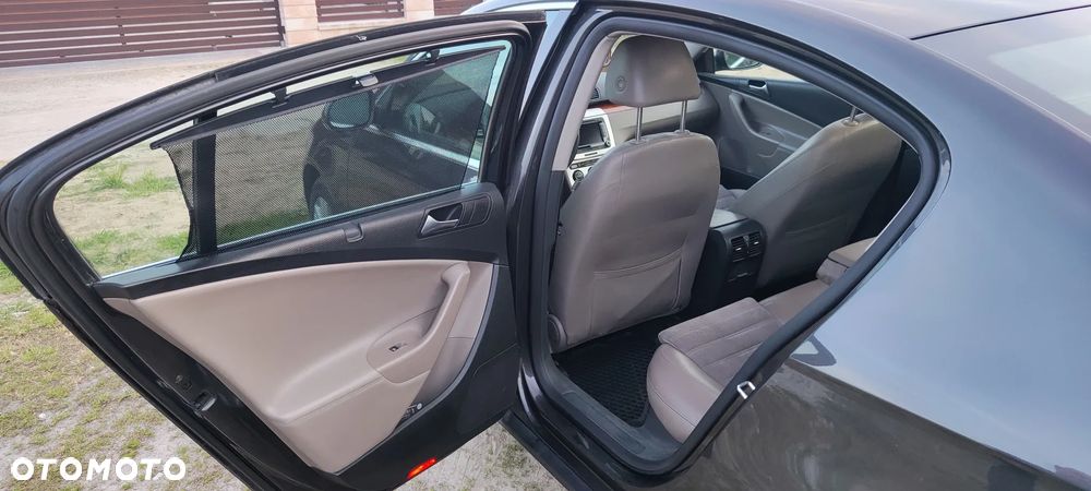 Volkswagen Passat 2.0 TDI DPF Highline DSG - 15
