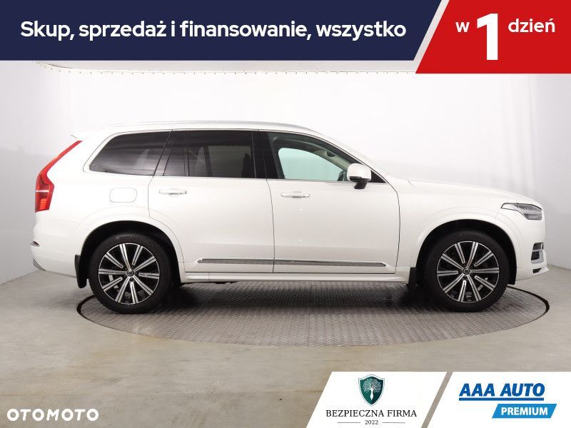 Volvo XC 90 - 7