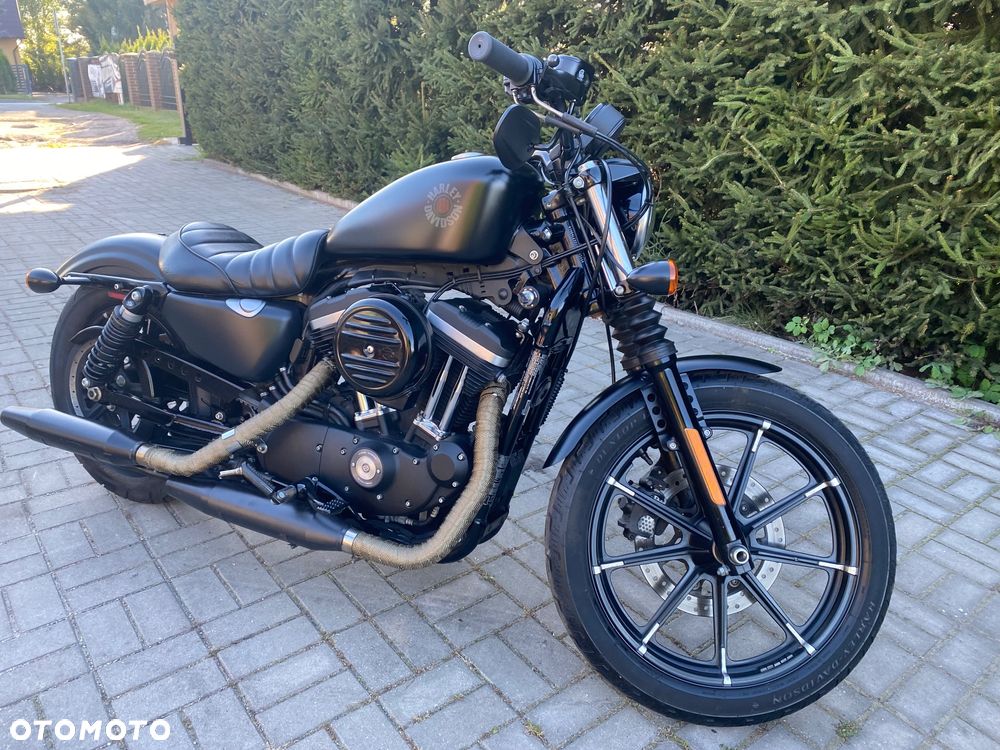 Harley-Davidson Sportster Iron 883 - 4