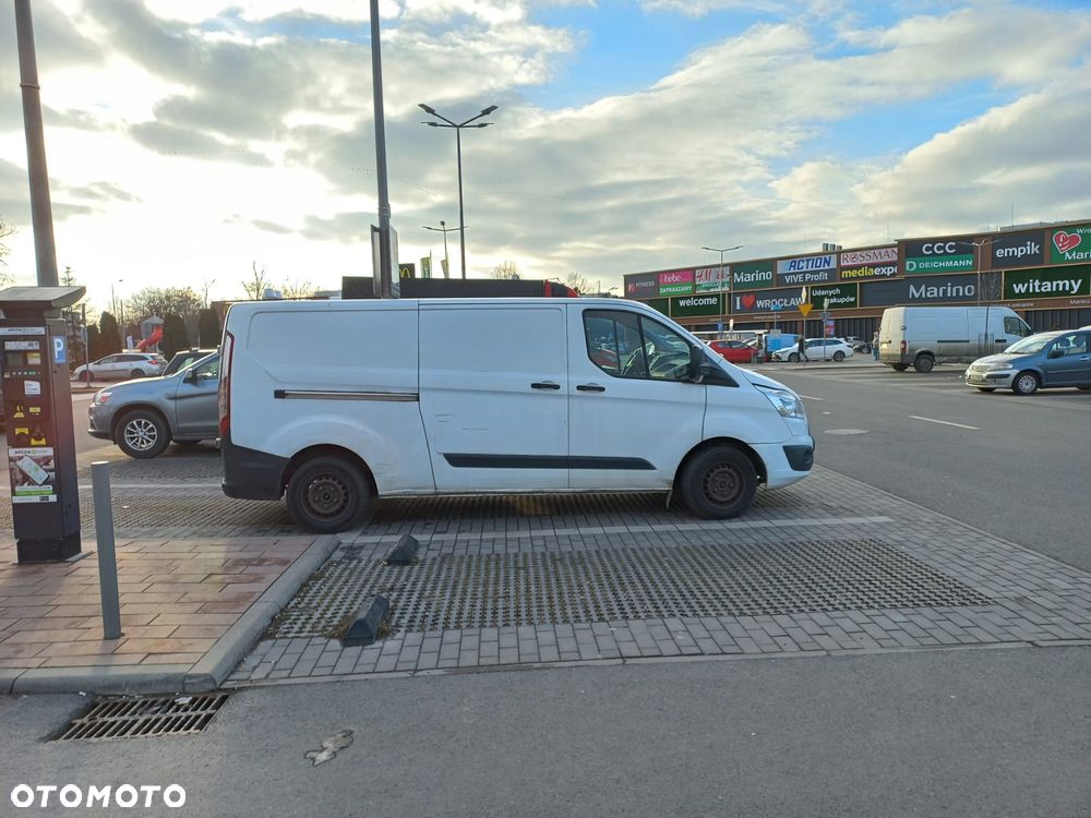 Ford TRANSIT CUSTOM - 11