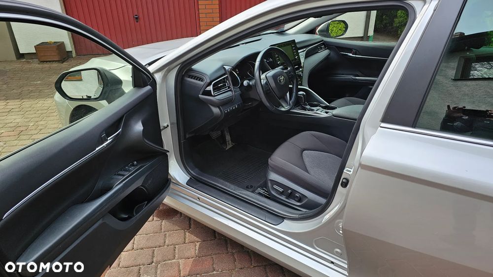 Toyota Camry 2.5 Hybrid Comfort CVT - 18