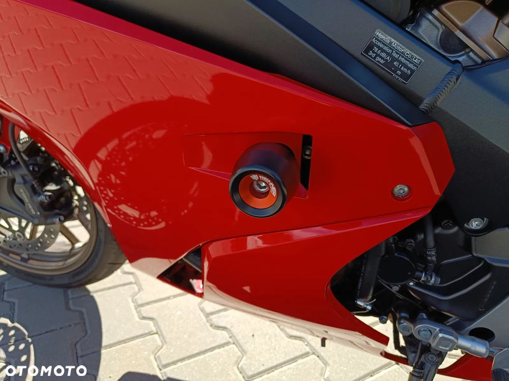 Honda VFR - 22