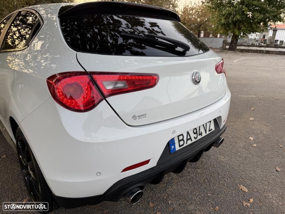 Alfa Romeo Giulietta 2.0 JTDM 16V Veloce - 13