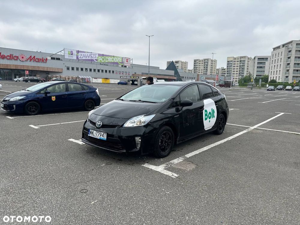 Toyota Prius 1.8 HSD Premium - 17