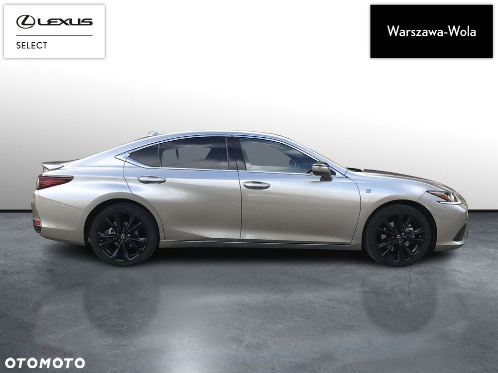Lexus ES 300h F Sport Design - 9
