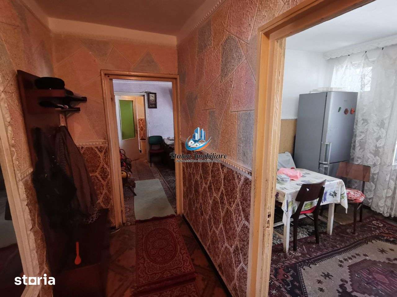 Apartament 3 camere semidecomandat cu 1 baie si 2 balcoane situat la e — fotografia 2