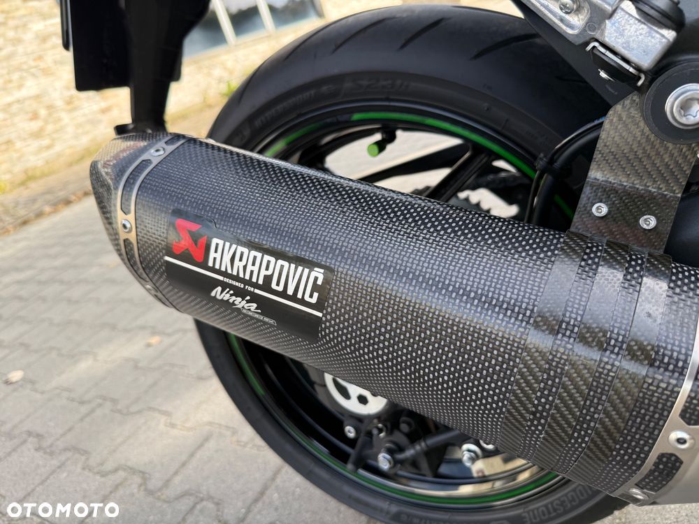 Kawasaki Ninja 1000 SX - 32