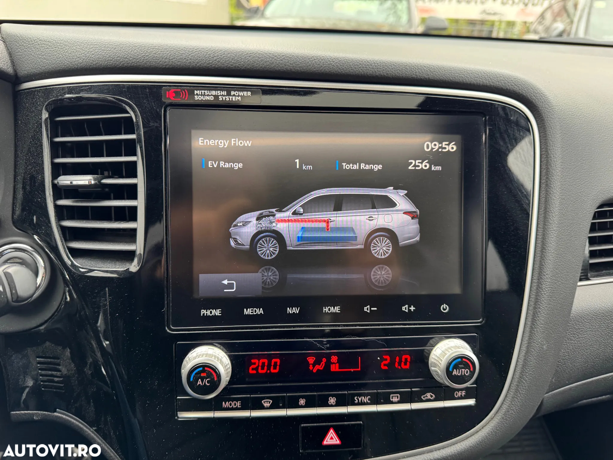 Mitsubishi Outlander 2.4 4WD Plug-In Hybrid Top - 20