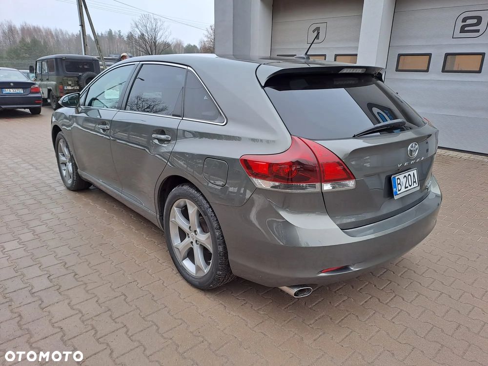 Toyota Venza 3.5 V6 AWD - 4