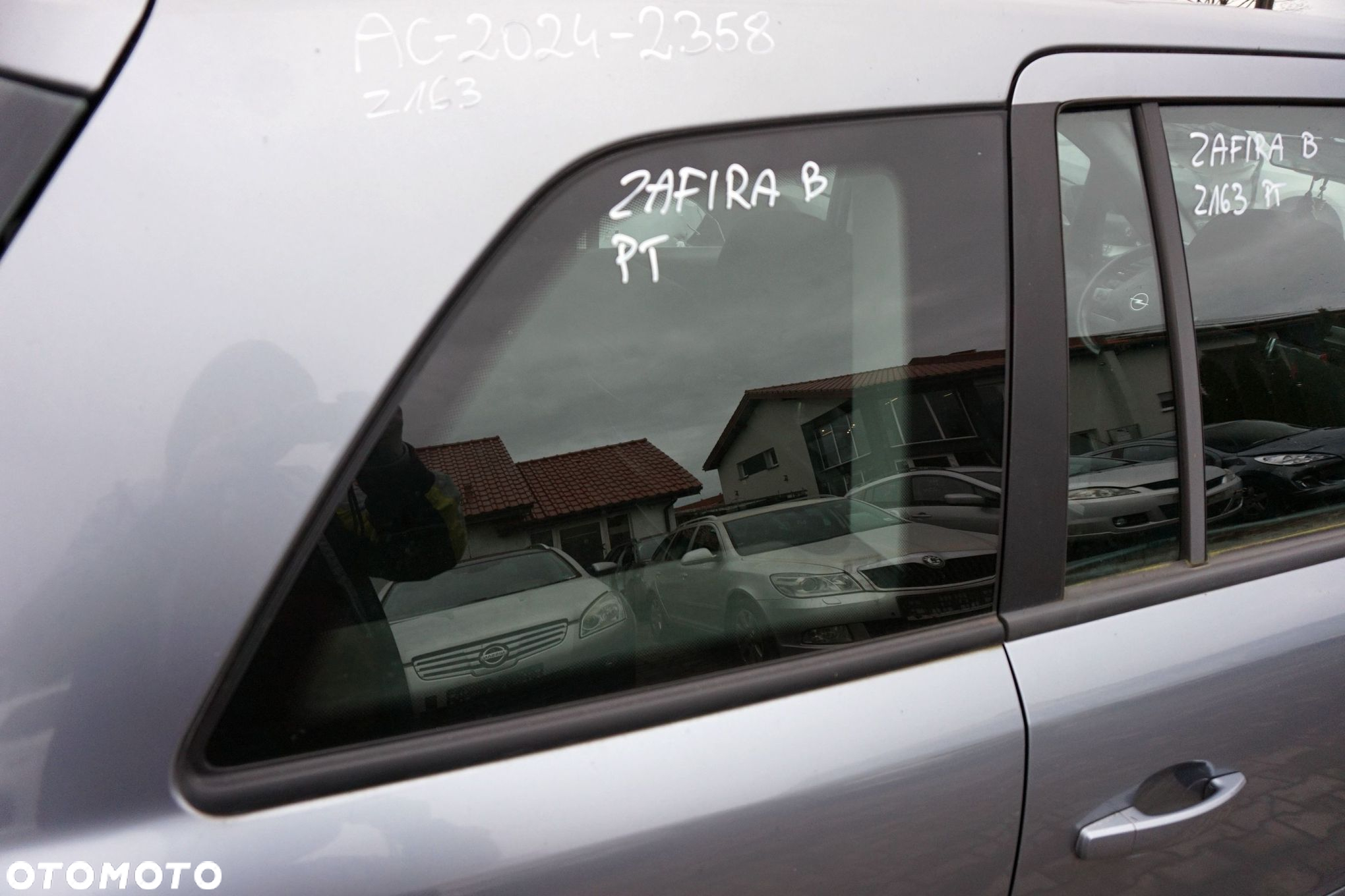 SZYBA KAROSERYJNA TYLNA PRAWA BOCZNA ZAFIRA B 13123932 OPEL 2005-2008 - 3