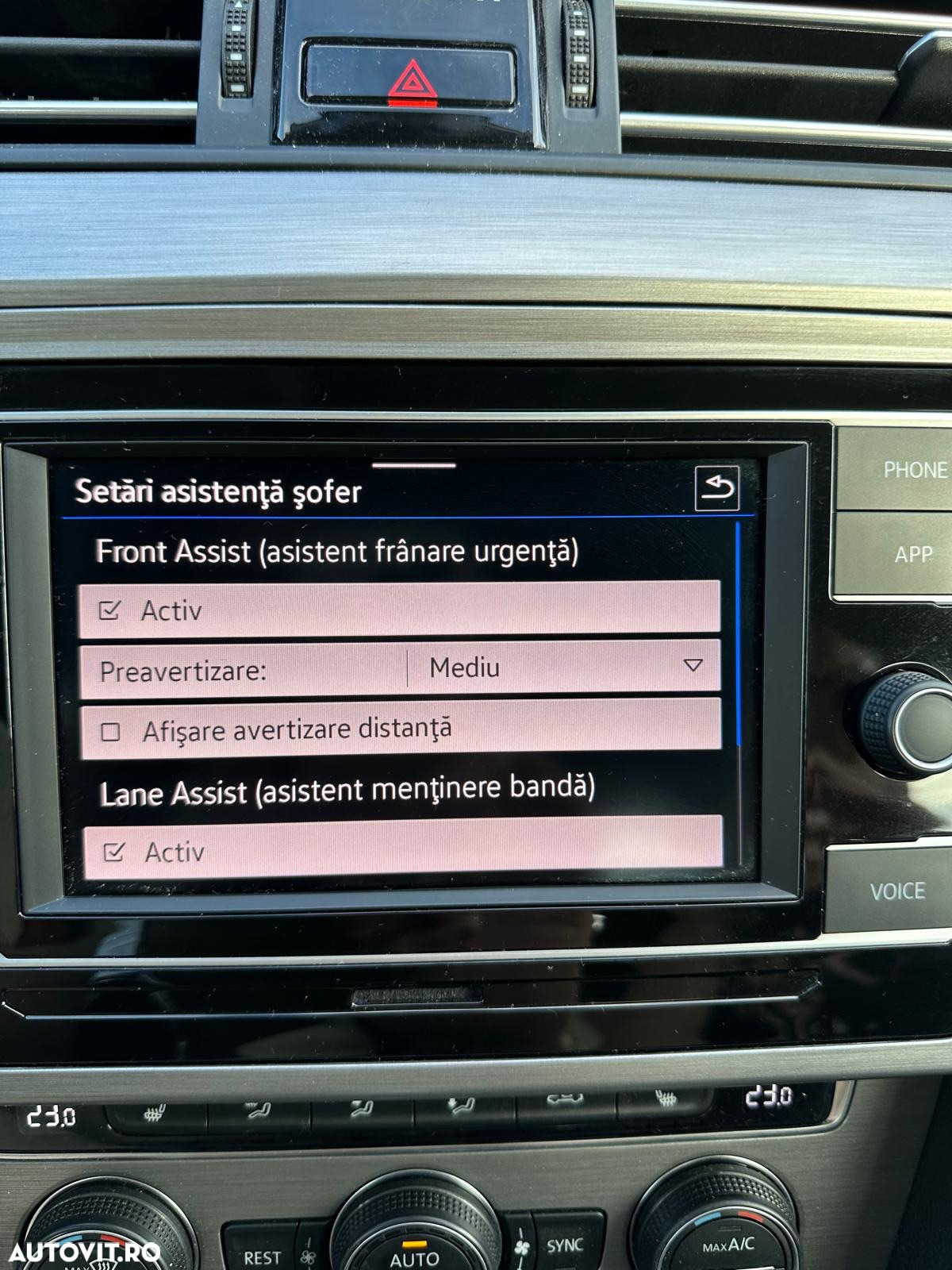 Volkswagen Passat - 30
