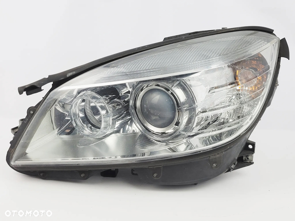 MERCEDES W204 LAMPA PRZEDNIA PRZÓD LEWA BI-XENON SKRĘTNY A2048202959 EU