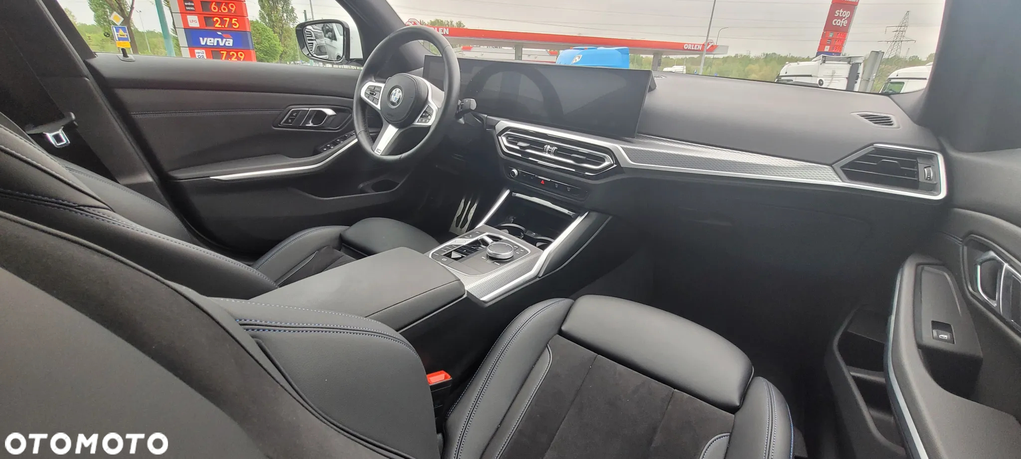 BMW Seria 3 318i M Sport - 12