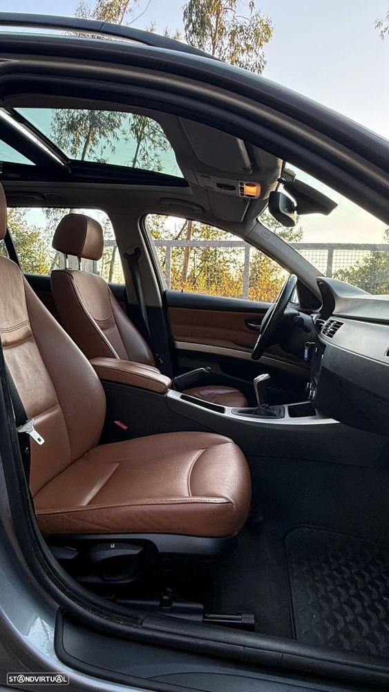 BMW 320 d Sport - 14