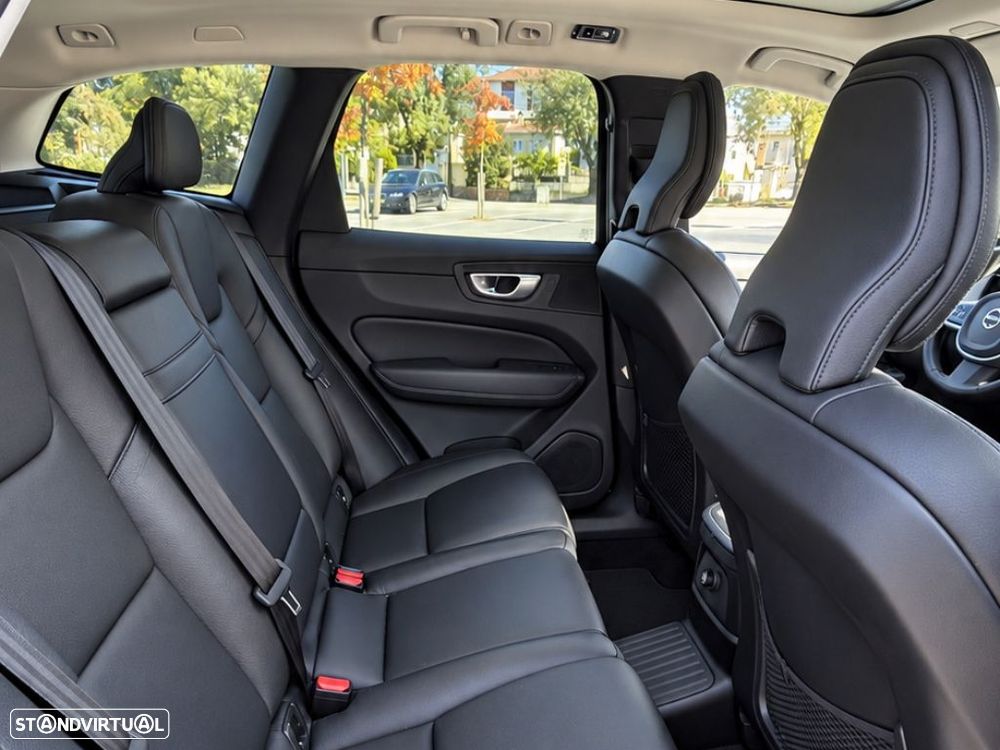Volvo XC 60 2.0 T8 PHEV Inscription AWD - 23