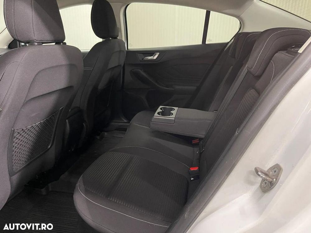 Ford Focus 1.5 EcoBlue Titanium - 11
