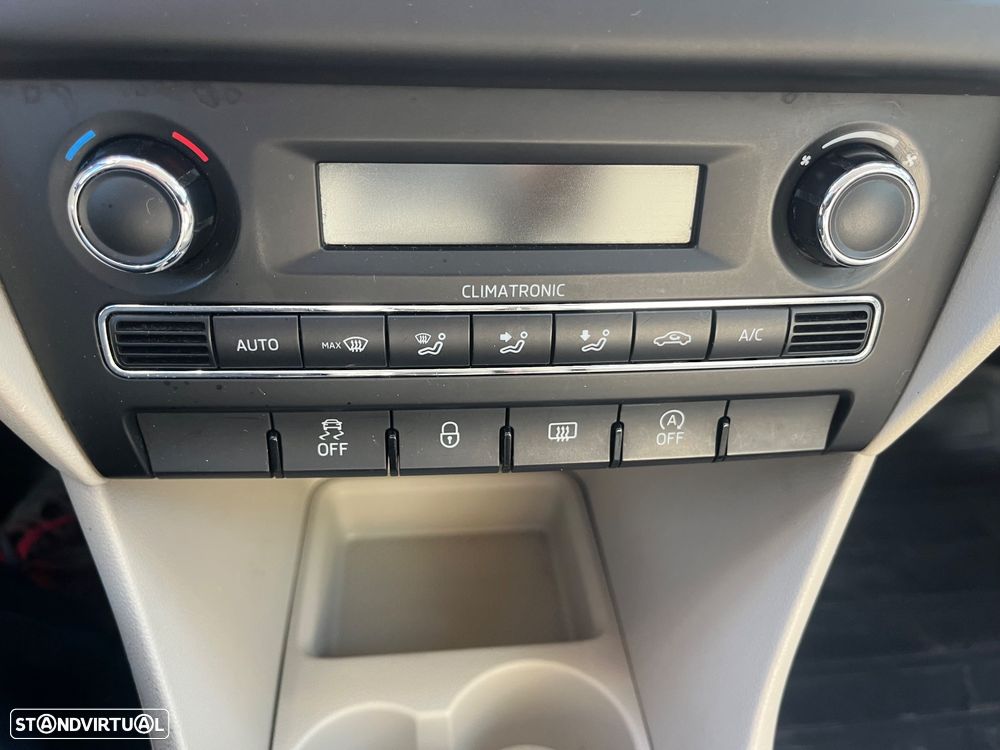 Skoda Rapid Spaceback 1.6 TDi Elegance - 6