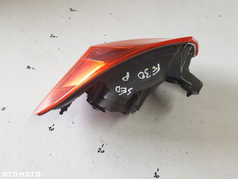 BMW F30 11-14r LAMPA PRAWA TYŁ 7372784 - 3