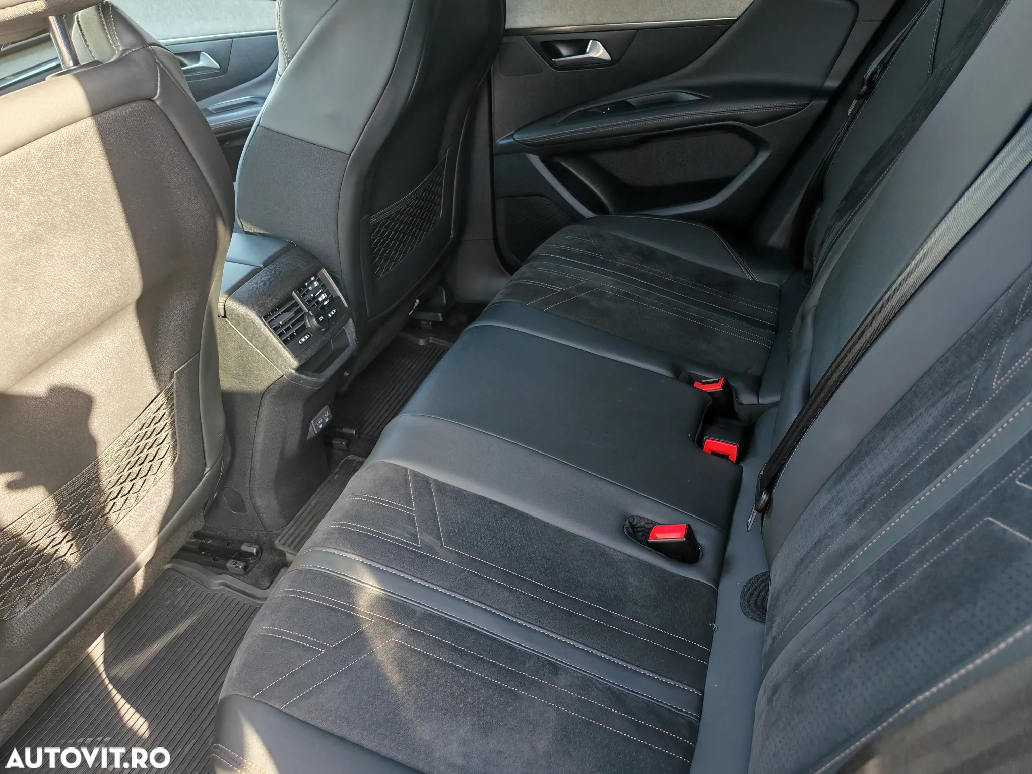 Peugeot 3008 1.5 BlueHDI S&S EAT8 GT-Line - 11
