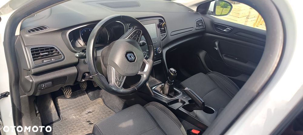 Renault Megane 1.6 SCe Intens - 12