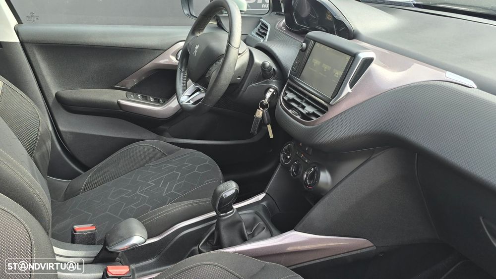 Peugeot 2008 1.4 HDi Active - 28