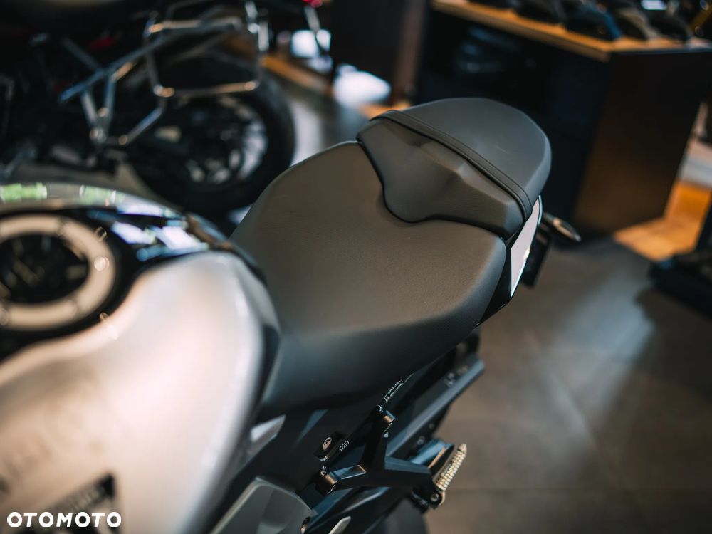 Triumph Daytona - 20