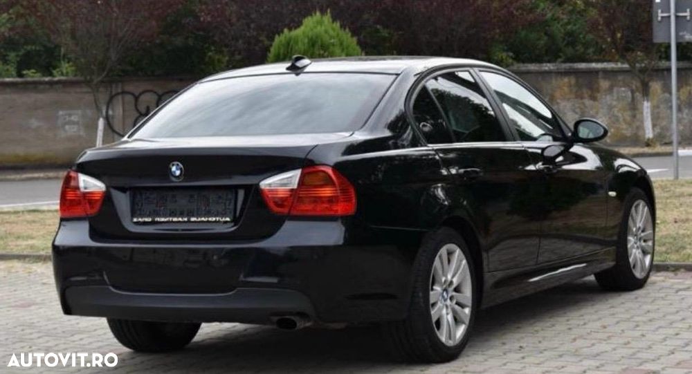 BMW Seria 3 320i - 4