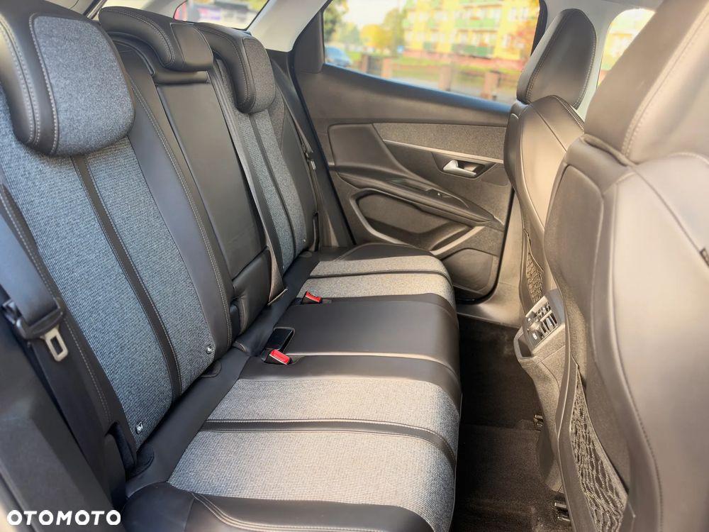 Peugeot 3008 1.2 PureTech GPF Allure S&S EAT8 - 21