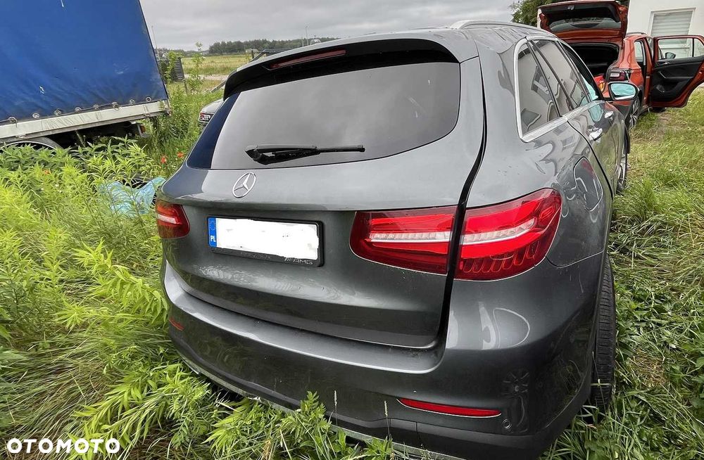 Mercedes-Benz GLC - 7