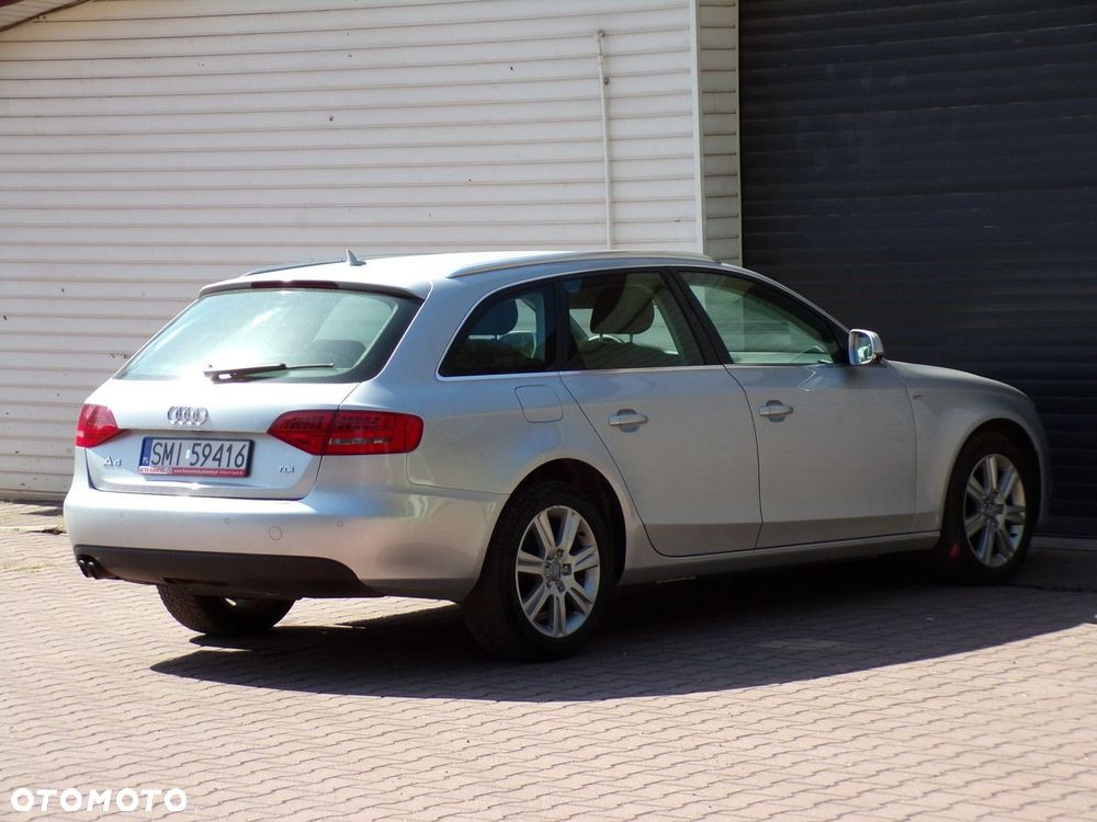 Audi A4 Avant - 6
