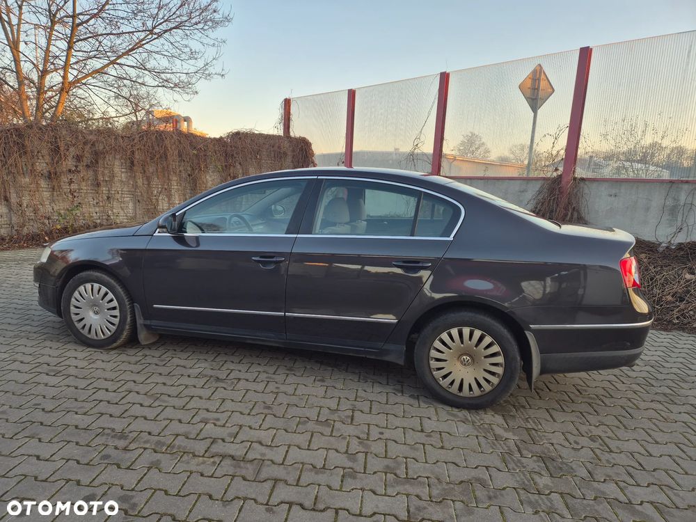 Volkswagen Passat 2.0 TDI DPF Highline - 1
