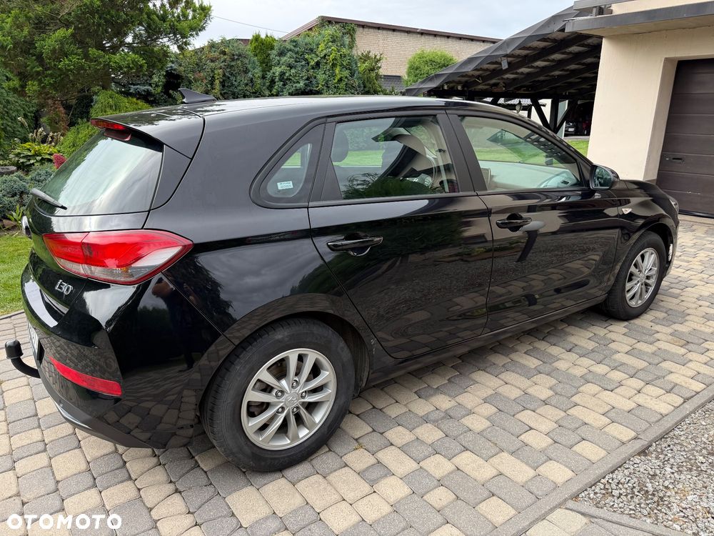 Hyundai i30 1.5 DPI Classic + - 8