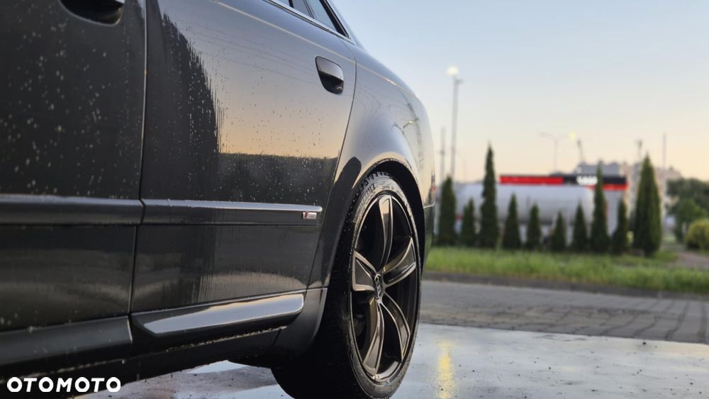 Audi A4 Limousine - 8