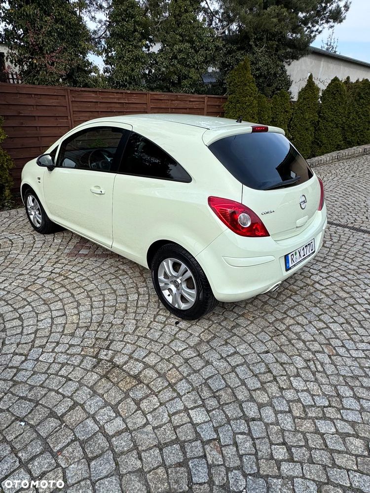 Opel Corsa 1.4 16V Edition - 3