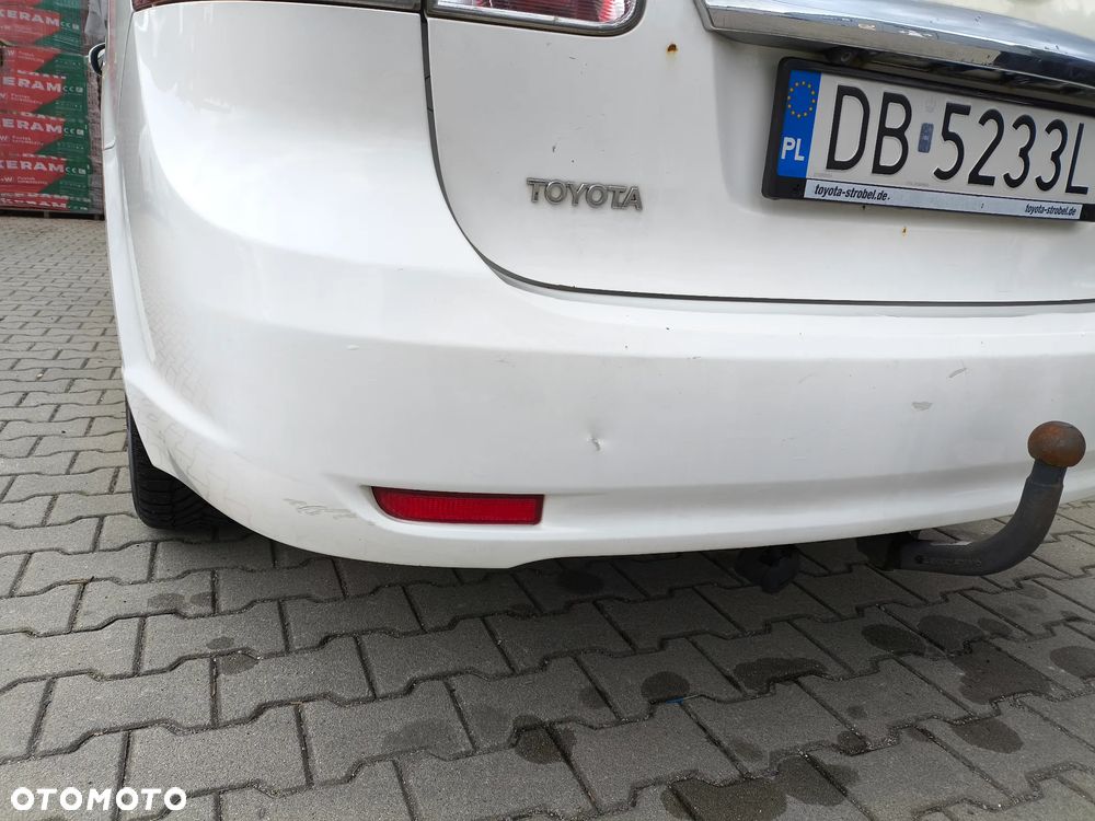 Toyota Avensis 2.0 D-4D Premium - 12