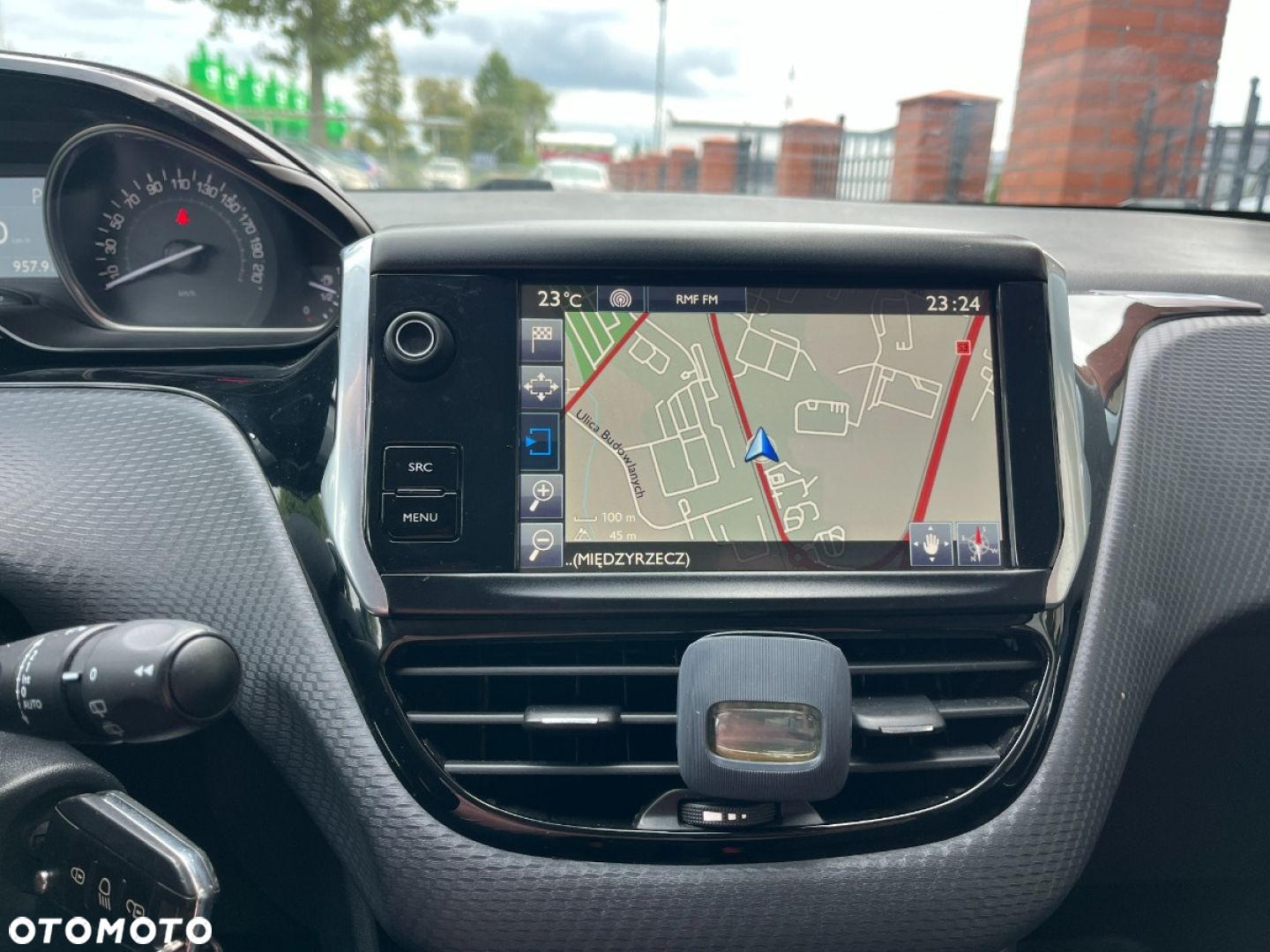 Peugeot 2008 1.2 Pure Tech Allure S&S EAT6 - 11