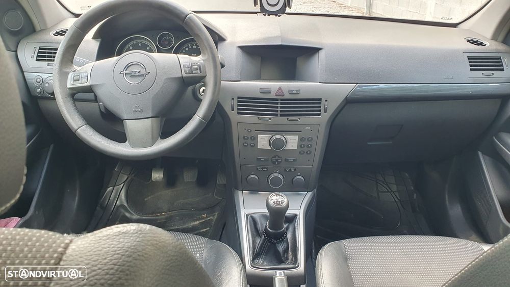 Opel Astra Caravan - 4