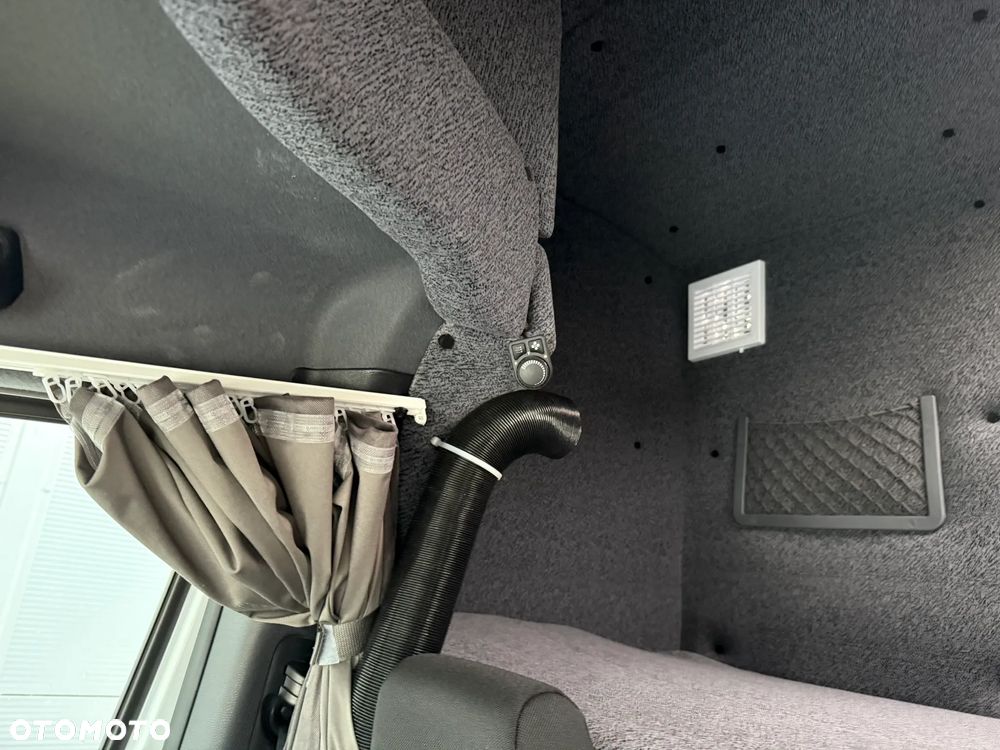 Mercedes-Benz Sprinter - 19
