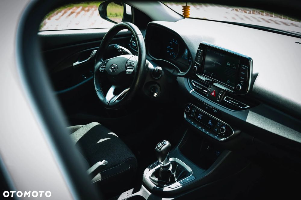 Hyundai i30 1.5 DPI Modern - 36