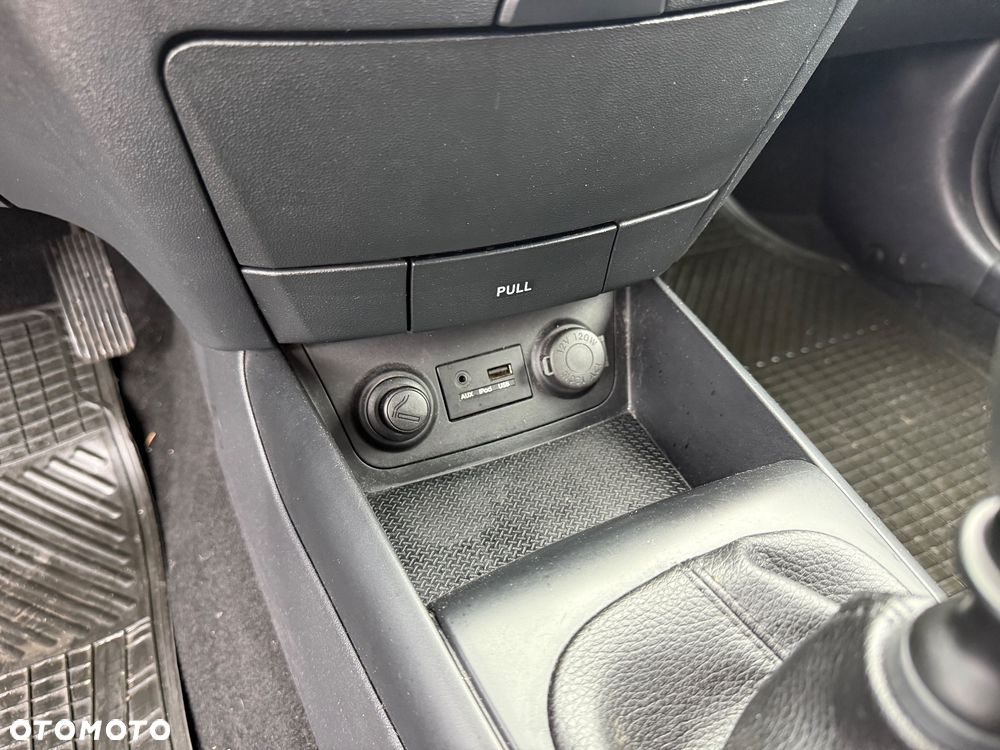 Hyundai i30 1.4 Base + - 24