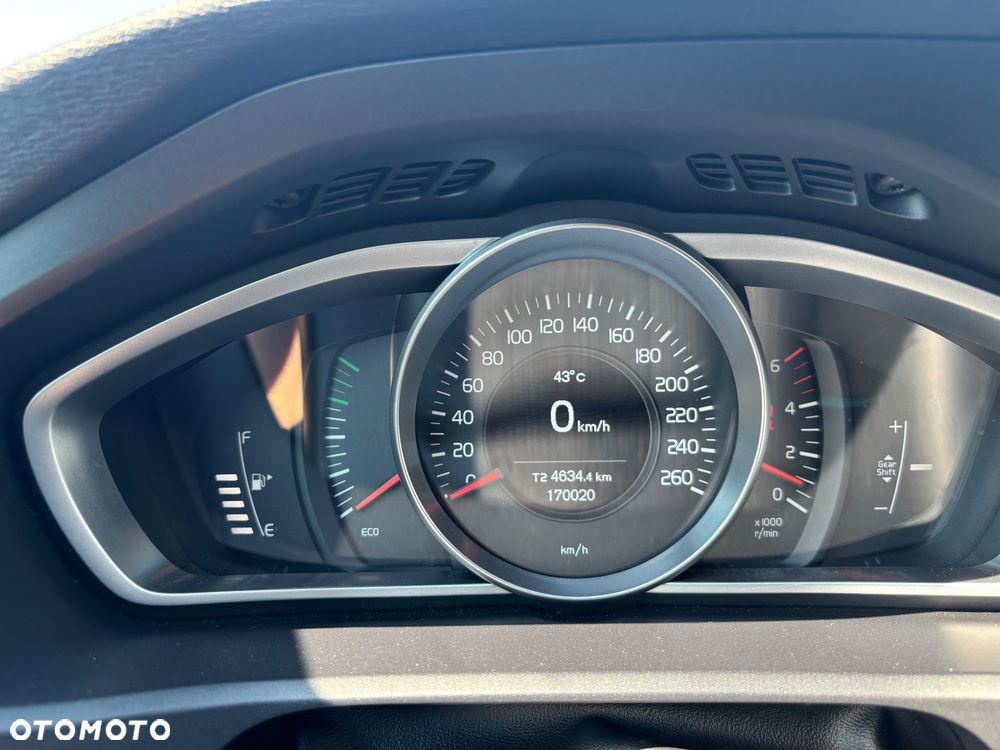 Volvo V40 D2 - 9