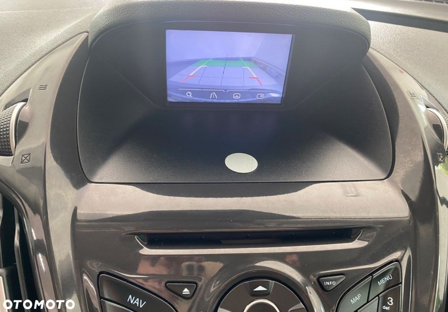 Ford Tourneo Courier - 13