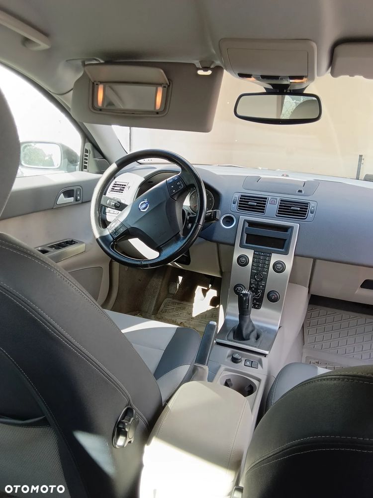 Volvo S40 2004 photo 5