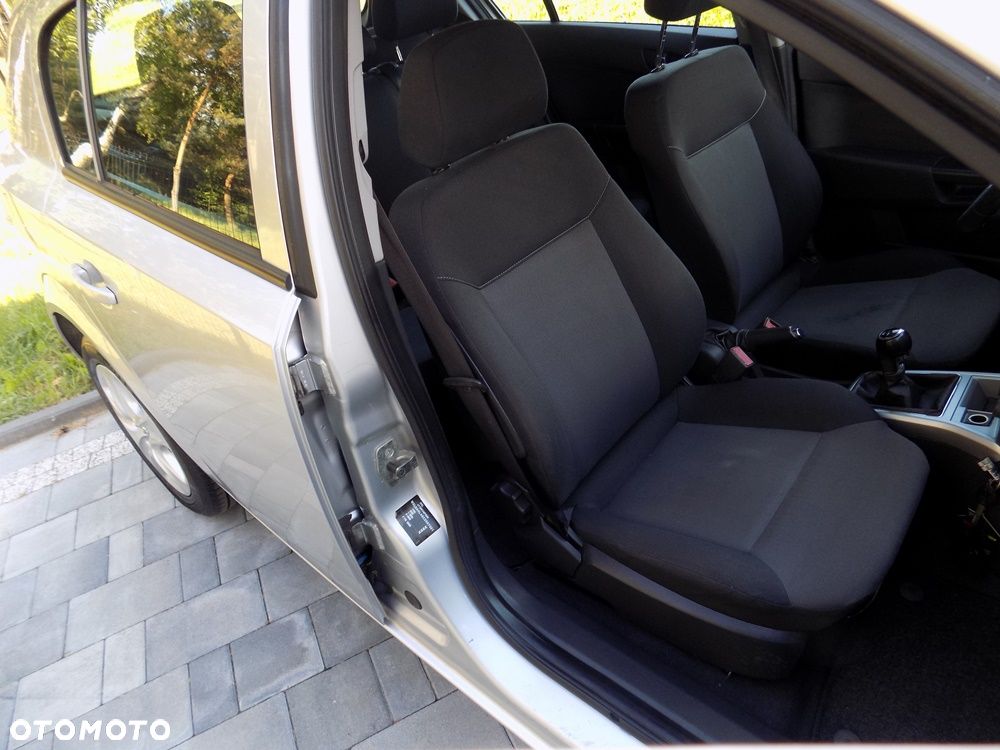 Opel Astra 1.6 Edition - 23