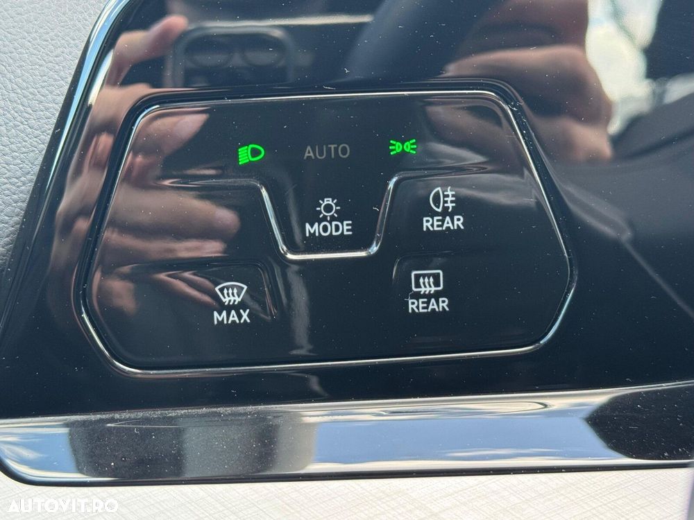 Volkswagen Golf 1.0 eTSI MHEV 110CP DSG Life - 17