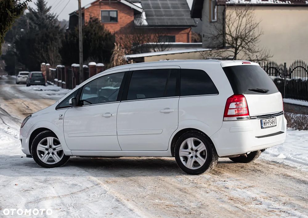 Opel Zafira - 15