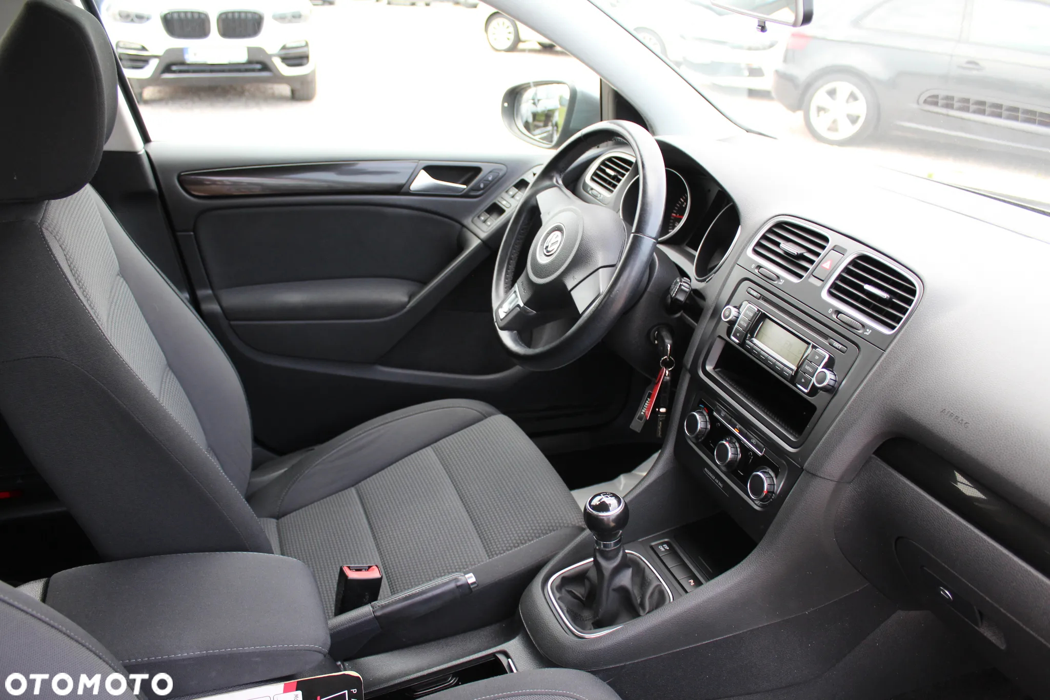 Volkswagen Golf 1.6 Comfortline - 21